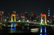 北京大屯城管整治私搭乱建助力小区换新颜