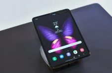 三星Galaxy Fold 2将于8月发布之前投入生产
