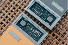 BLOCK 30 10,000mah 3.8V锂电池组可提供30W输入和输出功率