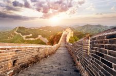 北京冬奥组委：涉奥人员进入闭环管理 至少入境前14天完成全程疫苗接种
