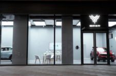 规模空前，哪吒汽车20城22家新店即将同步启航