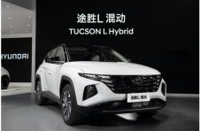 现代汽车混合动力技术赋能，途胜L混动高效性能带你领略《神秘海域》